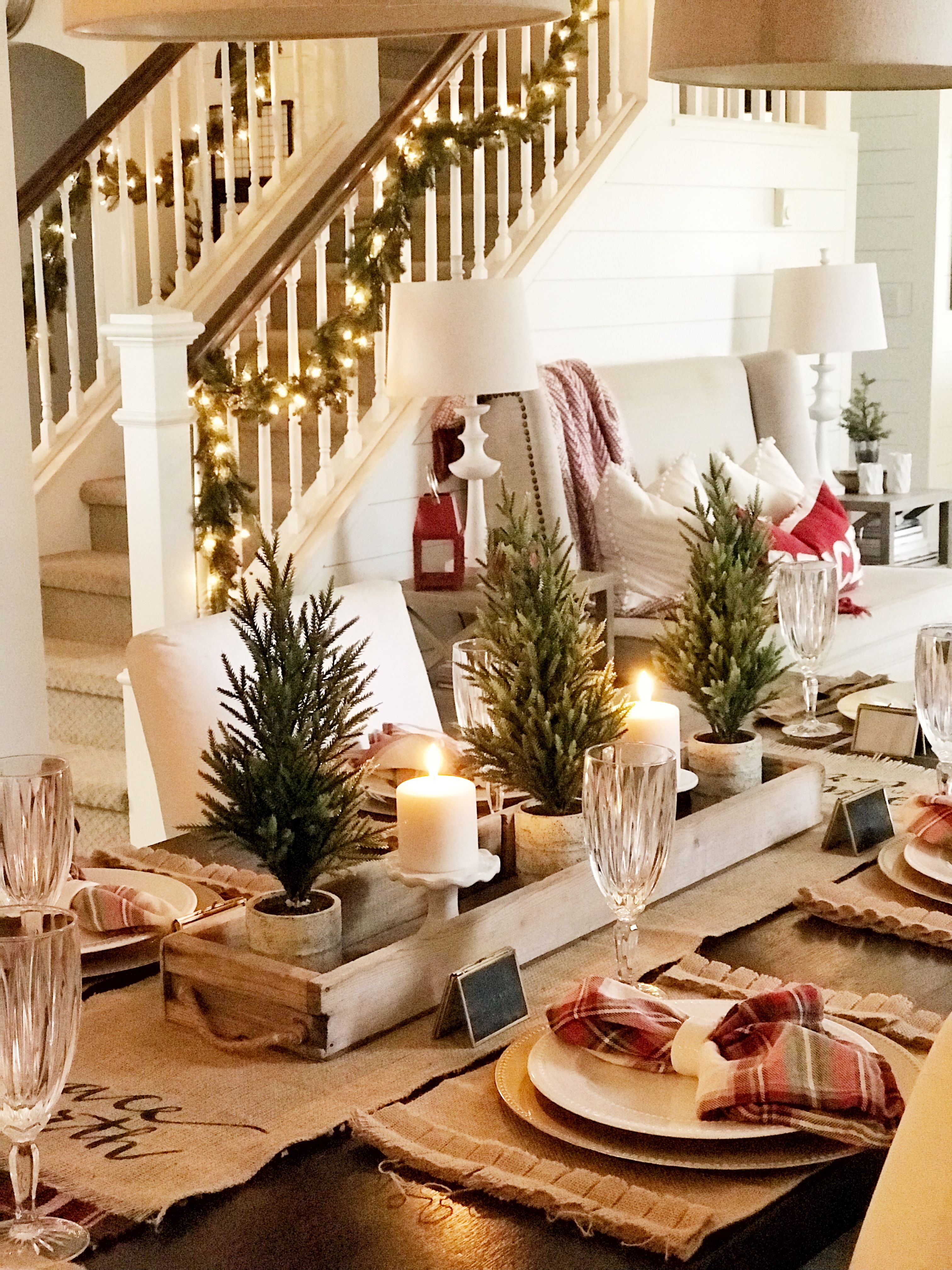 The Best Christmas Decorating Ideas For Your Dining Room Decor