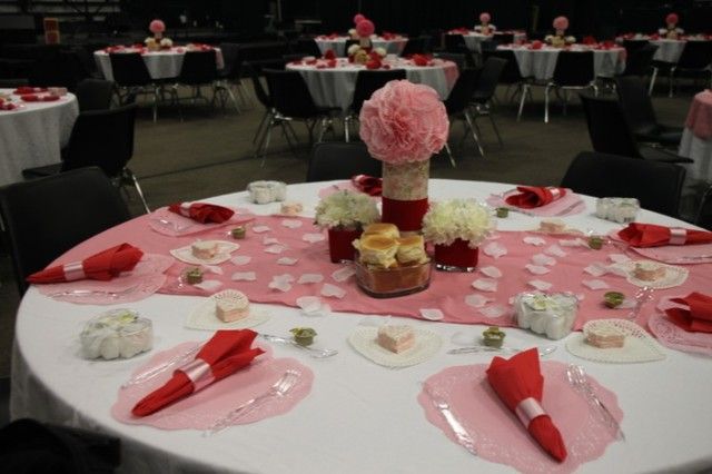 Valentine S Day Table Setting And Gift Ideas Valentine Table